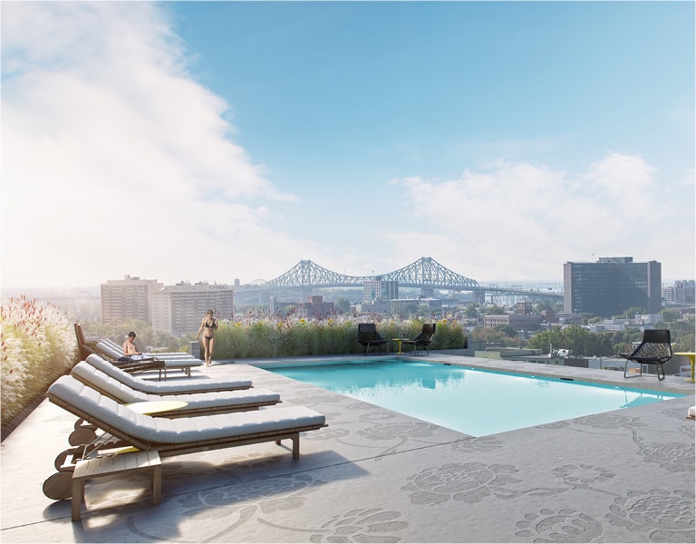 Piscine et vue sur le Mont-Royal