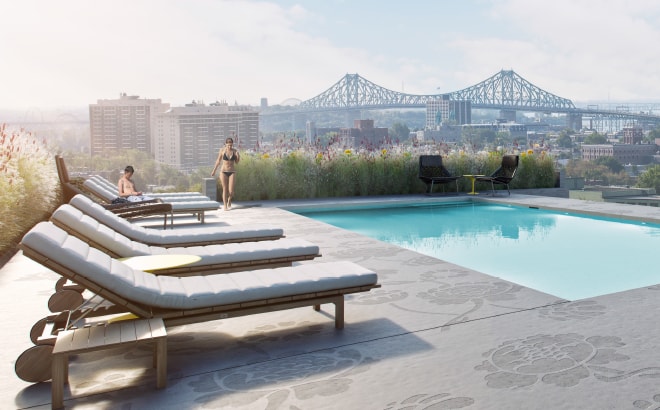 Piscine et vue sur le Mont-Royal